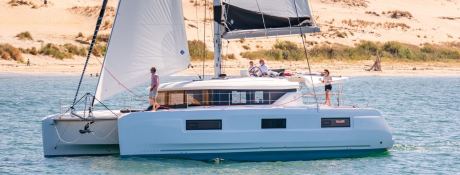 Lagoon 46 Lagoon Catamaran Exterior 2