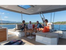 Floramye  Fountaine Pajot Alegria 67 Interior 1