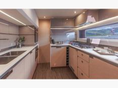 Floramye  Fountaine Pajot Alegria 67 Interior 8
