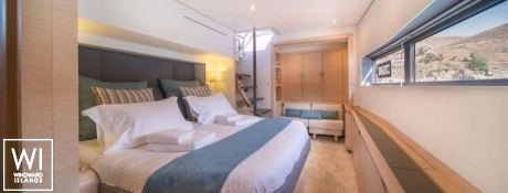 AETHER (ex NUMBER ONE) Fountaine Pajot Alegria 67 Interior 14