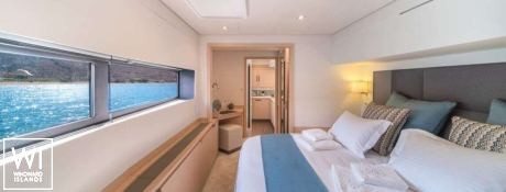 AETHER (ex NUMBER ONE) Fountaine Pajot Alegria 67 Interior 15
