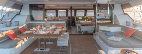 LOOMA  Fountaine Pajot Alegria 67 Interior 8