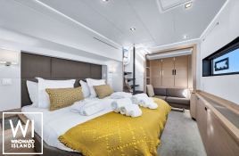 NEOW  Fountaine Pajot Alegria 67 Interior 8