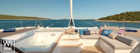 Floramye  Fountaine Pajot Alegria 67 Exterior 5