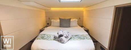 JAN'S FELION  Lagoon Catamaran Power 630 Interior 20