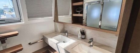 JAN'S FELION  Lagoon Catamaran Power 630 Interior 21