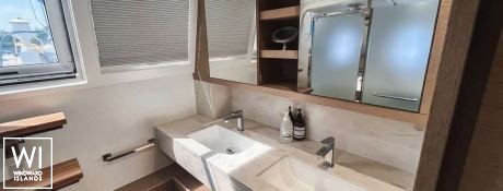 JAN'S FELION  Lagoon Catamaran Power 630 Interior 21
