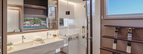 DAIQUIRI  Lagoon Catamaran Lagoon 65 Interior 20