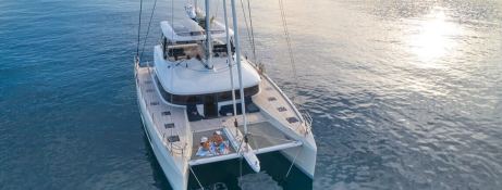 AMADA MIA  Lagoon Catamaran Lagoon 65 Exterior 2