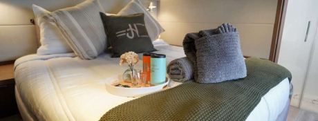 JUSTIFIED HORIZONS  Lagoon Catamaran Lagoon 65 Interior 21