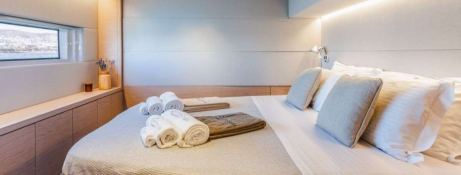 White Caps  Lagoon Catamaran Lagoon 65 Interior 10