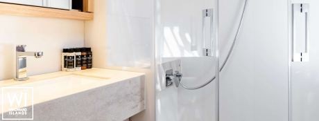 White Caps  Lagoon Catamaran Lagoon 65 Interior 13