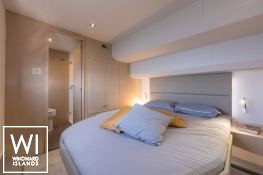 MY 44 Fountaine Pajot Interior 4