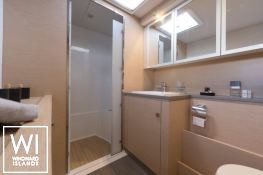 MY 44 Fountaine Pajot Interior 6