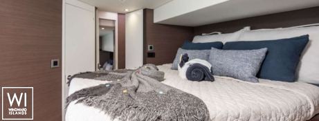 Belle Vie  Catana Catamaran Bali 4.8 Interior 11