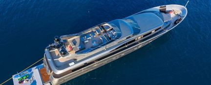 SUMMER FUN  Admiral Yachts Admiral  101 Exterior 8