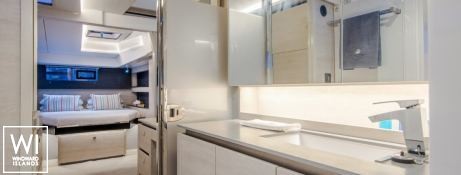 Leopard  50 Robertson & Caines Interior 3