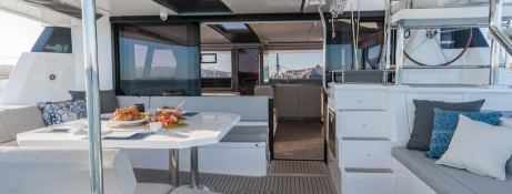 Leopard  50 Robertson & Caines Exterior 8