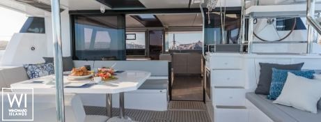 Leopard  50 Robertson & Caines Exterior 8