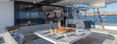 Leopard  50 Robertson & Caines Exterior 11