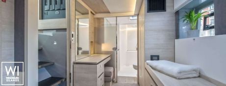 Boatox  Robertson & Caines Leopard  50 Interior 13