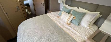 KRAZY KAT  Fountaine Pajot Samana 59 Interior 15