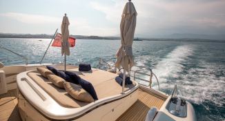 ELLERY A   Leopard Yachts Leopard 24 Interior 9