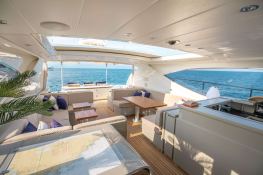 ELLERY A   Leopard Yachts Leopard 24 Interior 13