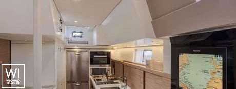 Mahina 3  CNB Bordeaux 21m Interior 11