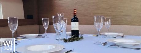 Mahina 3  CNB Bordeaux 21m Interior 1