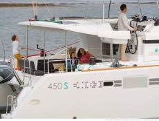 Lagoon 450S exterior