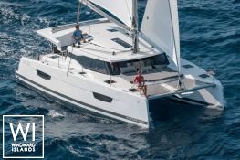 Isla 40 Fountaine Pajot Exterior 4