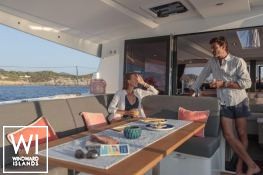 Isla 40 Fountaine Pajot Interior 2