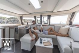 Isla 40 Fountaine Pajot Interior 7