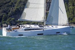 Dufour 430 Dufour Yachts Exterior 5