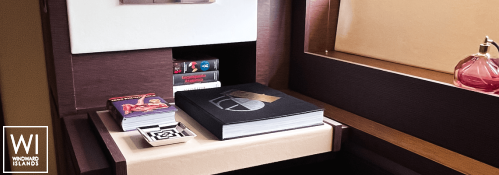 Romy One  Jeanneau Prestige 680 Interior 5