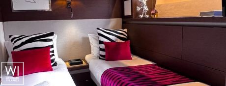 Romy One  Jeanneau Prestige 680 Interior 1