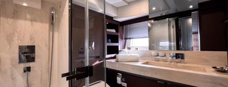 Romy One  Jeanneau Prestige 680 Interior 1