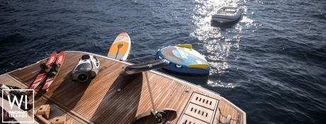 APOLLONIA  Jeanneau Prestige 680 Exterior 4