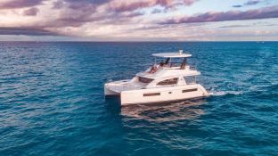 New horizon  Robertson & Caines Leopard Power 43 Exterior 2