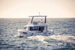 New horizon  Robertson & Caines Leopard Power 43 Exterior 9