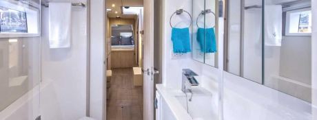 Leopard Power 43 Robertson & Caines Interior 4