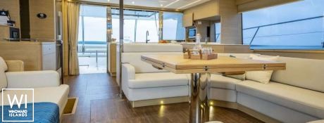 TIAMO  Aquila Powercat 54 Interior 13