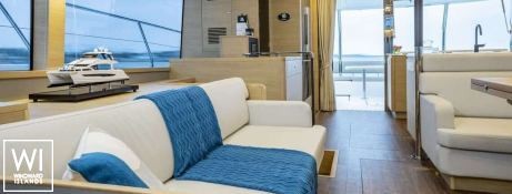 TIAMO  Aquila Powercat 54 Interior 14