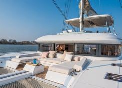 Lagoon 55 catamaran Charter