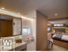 Lagoon 55 catamaran Charter cabin