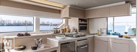 VALIUM 55  Lagoon Catamaran Lagoon 55 Interior 26