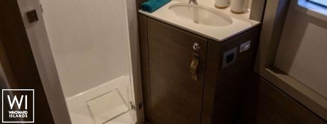 OLIVIA  Catana Catamaran Bali 4.4 Interior 15