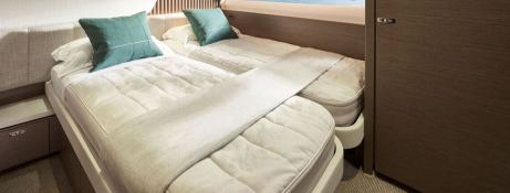 ELIZABETH   Princess Yachts Y 72 Interior 13