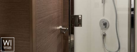 ELIZABETH   Princess Yachts Y 72 Interior 27